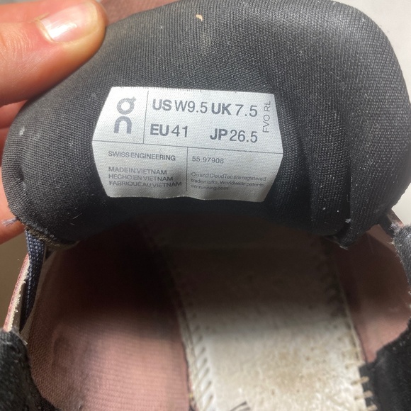 On Cloud On women’s cloudsurfer running shoes sneakers orange flame size 9.5 - Picture 8 of 8